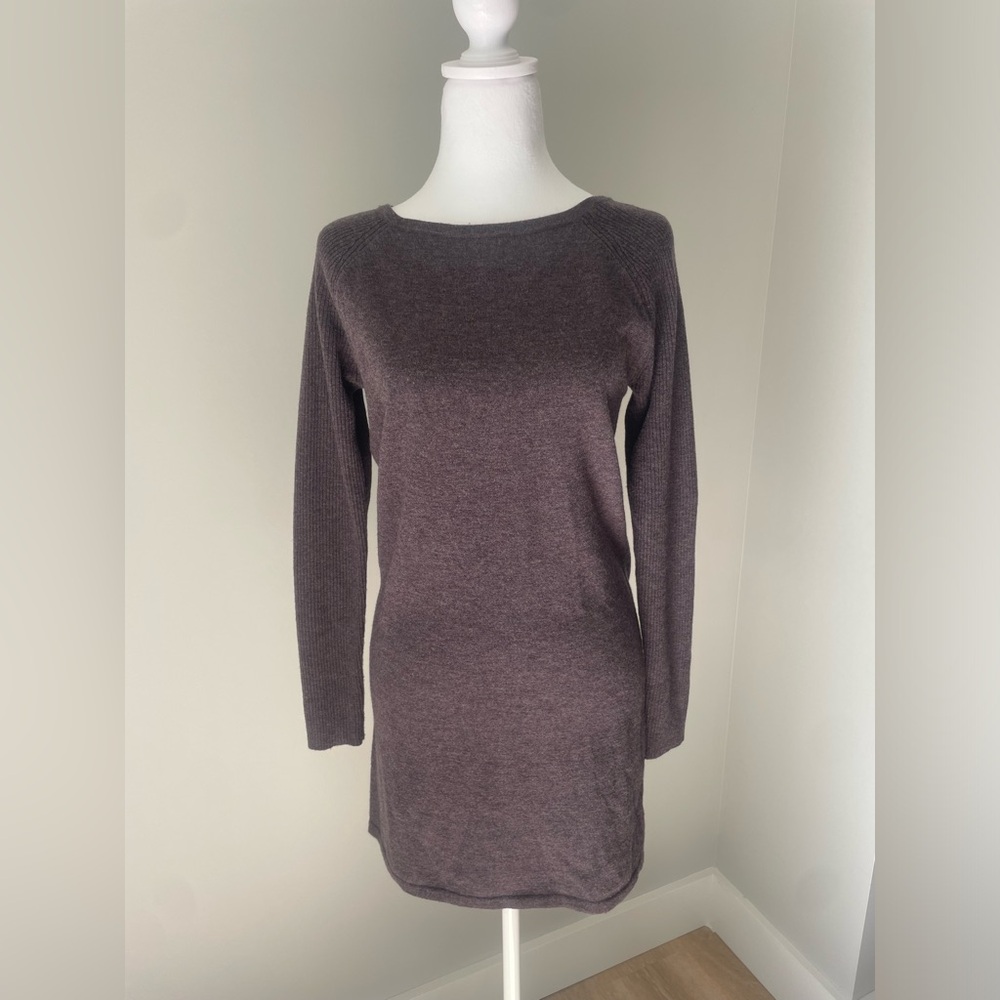 Athleta Extra Fine Merino Wool Sweater Dress XXS body con ski cozy Purple Gray‎